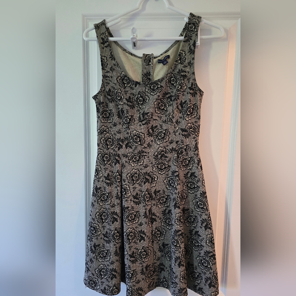 Elegant Black and Cream Patterned Dress